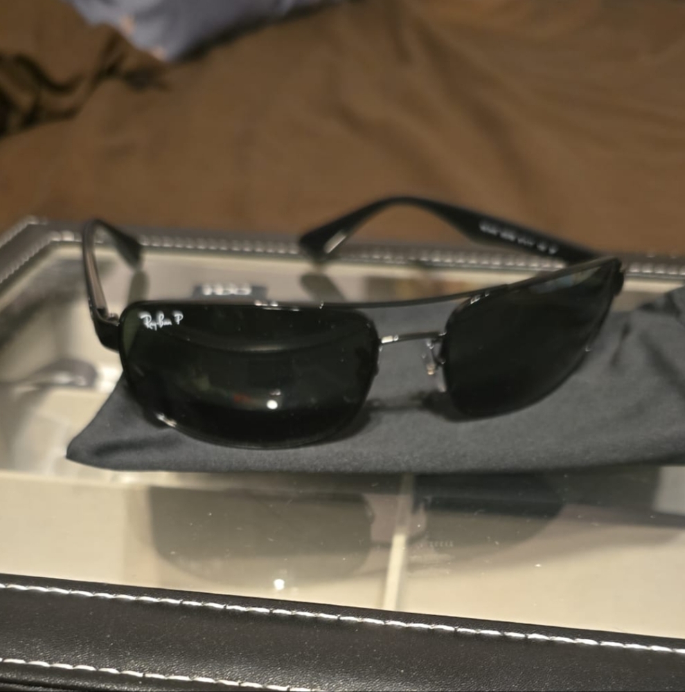 Ray-Ban Black Sunglasses